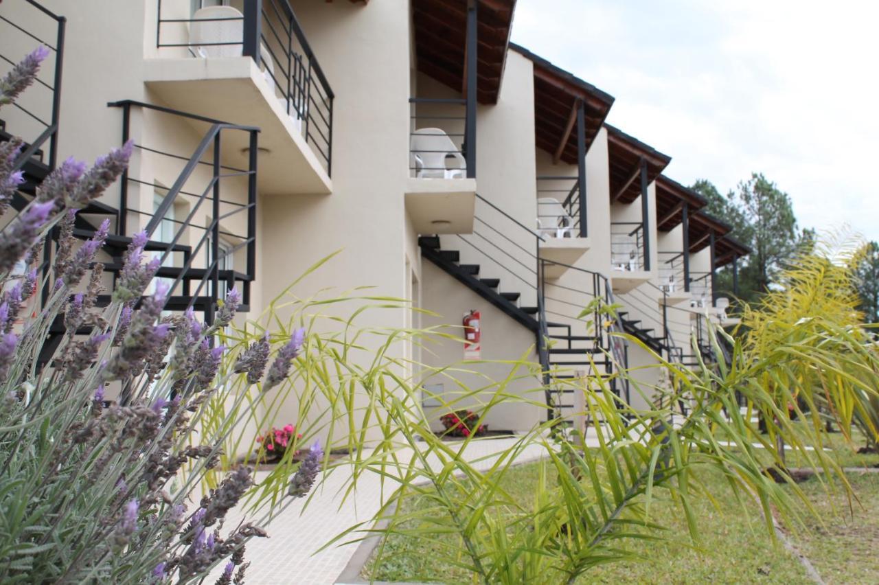 Brisas Del Lago Apartamentos Colon  Bagian luar foto