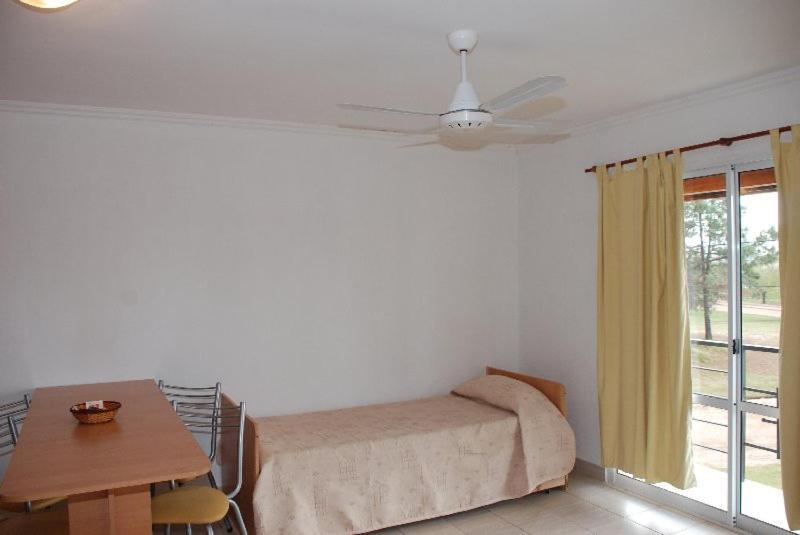 Brisas Del Lago Apartamentos Colon  Bagian luar foto