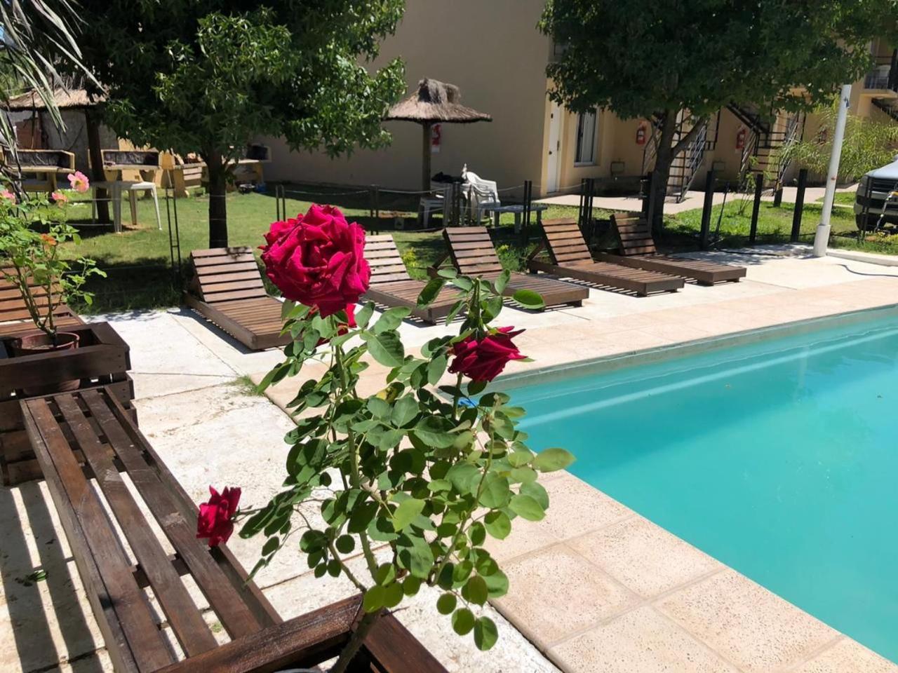 Brisas Del Lago Apartamentos Colon  Bagian luar foto