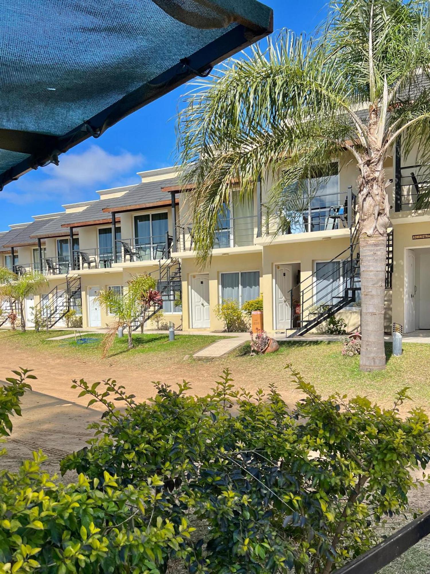 Brisas Del Lago Apartamentos Colon  Bagian luar foto