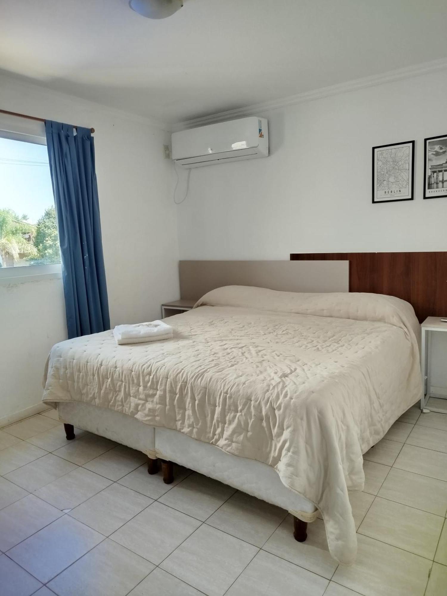 Brisas Del Lago Apartamentos Colon  Bagian luar foto